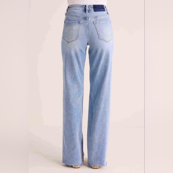 Classic Light Blue Women's Jeans - Picture 5 of 6
